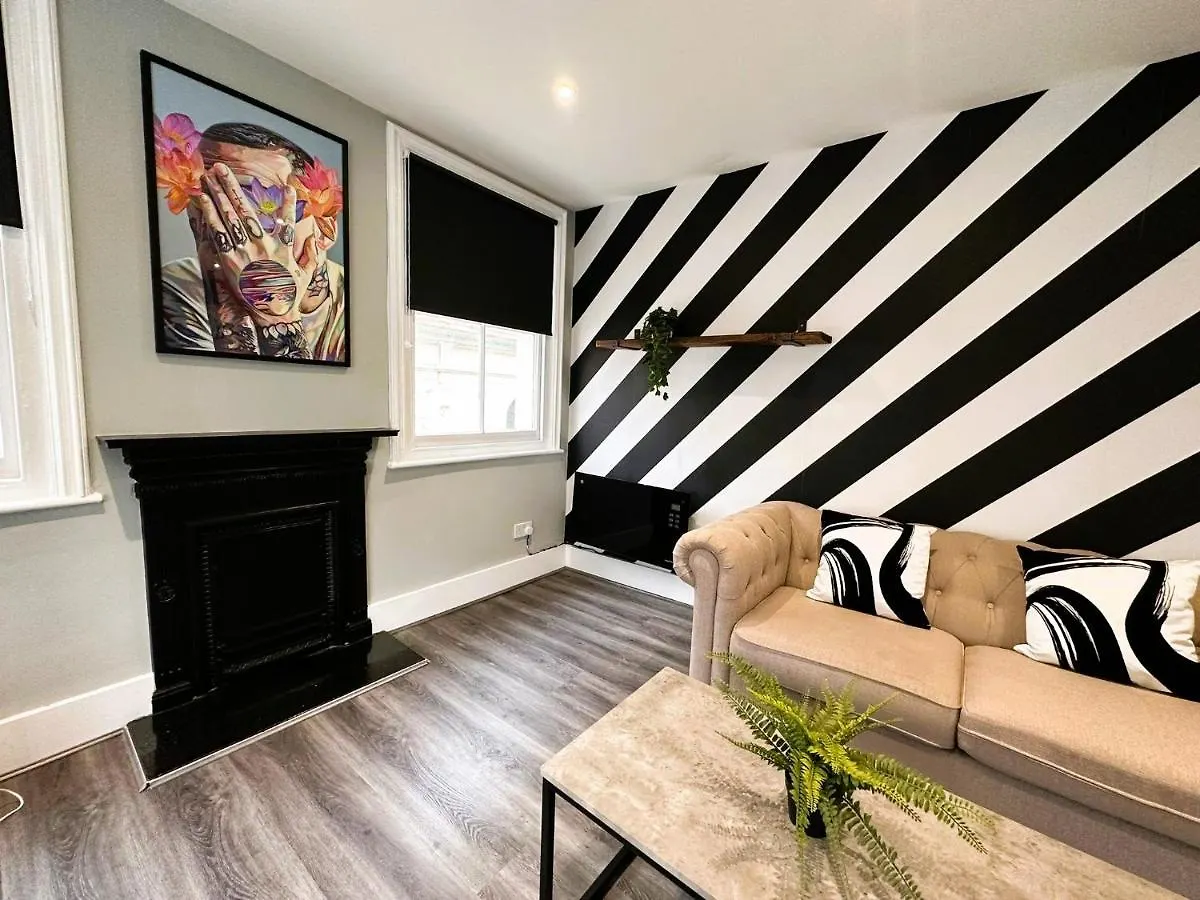 Flash Sale King Size Bed Super Central Flat Next To Seafront 1 Brighton 0*,